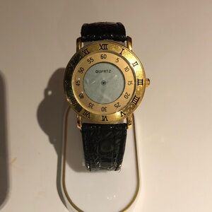 Digital hands Analog watch